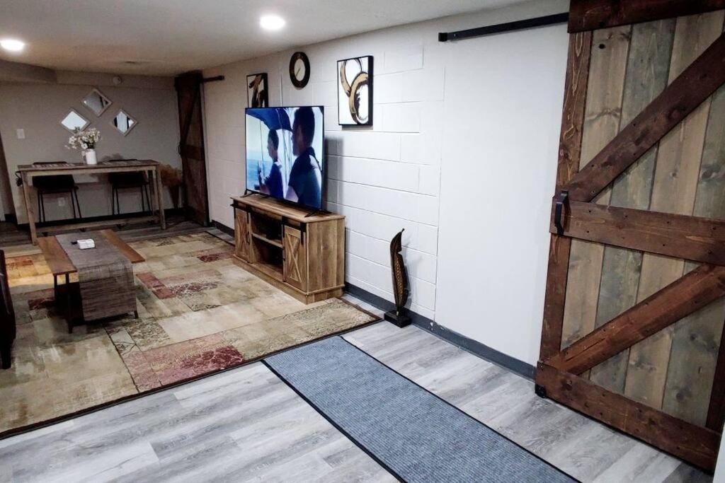 Spacious Close To Downtown Indy/ King Bed Indianapolis